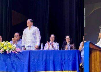 Abandonan cadáver embolsado en Parácuaro