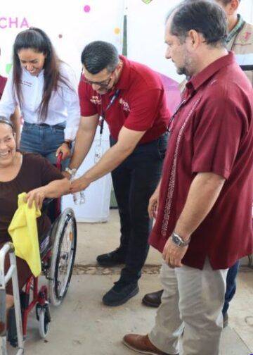 LLEVAN SERVICIOS BÁSICOS Y ATENCIÓN MÉDICA A LA COLONIA LÁZARO CÁRDENAS EN LA 6TA FERIA DE LA PAZ