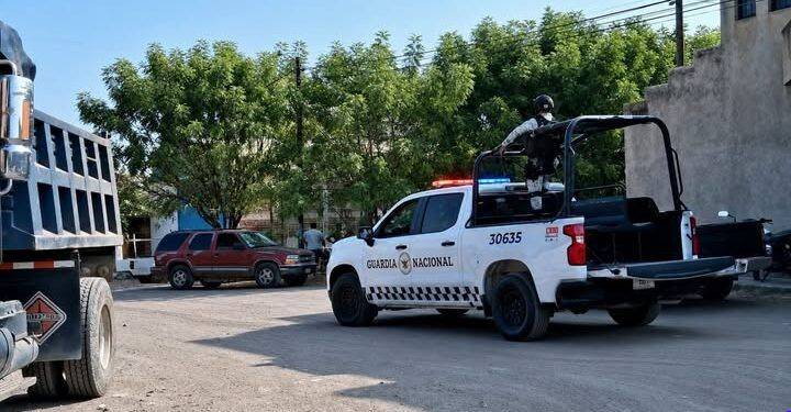 Localizan cadáver con huellas de violencia sobre la en El Varillero de Apatzingán