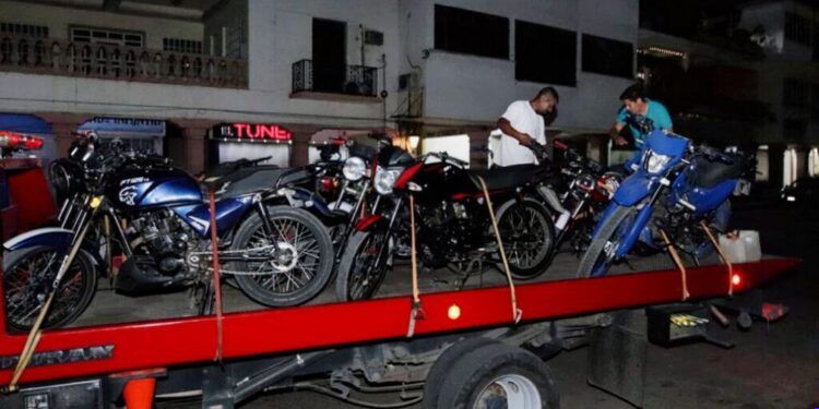 Cae abatido exmando de la policía de investigación de la Fiscalía General de Michoacán en ataque directo