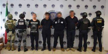 Detiene FGE a mando y dos policías de José Sixto Verduzco, así como a un civil