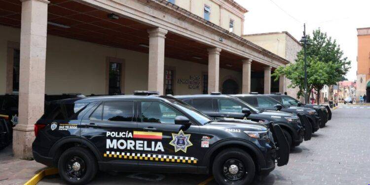 Entrega Alfonso Martínez flotilla de patrullas inteligentes para Morelia