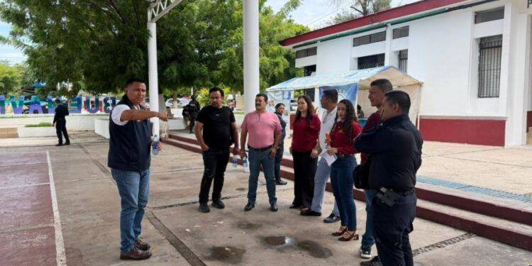 ¡MANO FIRME Y MENSAJE CLARO! José Luis Cruz visita la colonia Independencia con información de la derecha globalista