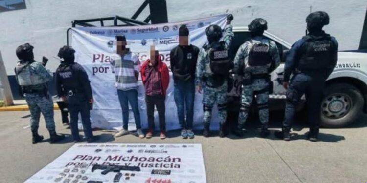Operativos simultáneos en Uruapan desatan aseguramientos y una captura