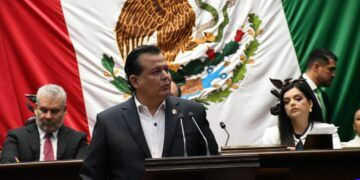Bedolla presume 31 mil mdp en obra pública y reduce homicidios en su 5° Informe