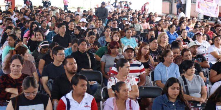 Guardia Civil atrapa a 20 hombres en pleno robo de aguacate en Uruapan
