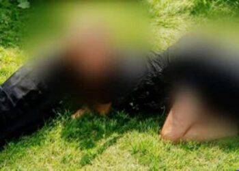 En Apatzingán: aseguran moto con número de serie borrado y arsenal de ropa táctica abandonado en la colonia Colosio