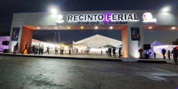 Letrero de César Chávez apagado: el reclamo político que llega un año tarde