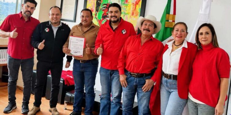 Marcelino Moreno es designado coordinador municipal del Movimiento Territorial del PRI en Apatzingán