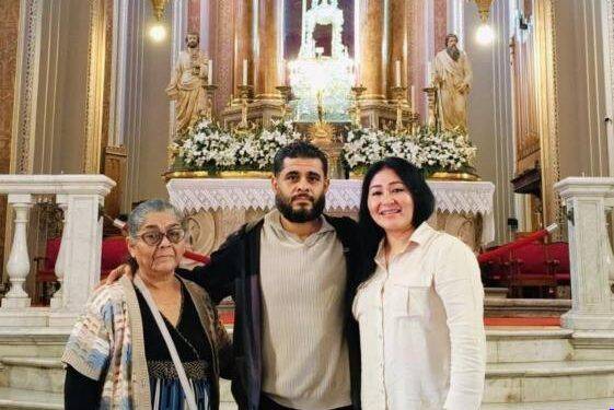 Muere Joven tras ataque armado dentro de una carnicería en el Mercado de Apatzingán; la Fiscalía investiga posible deuda de narcótico, más no descarta ninguna otra línea