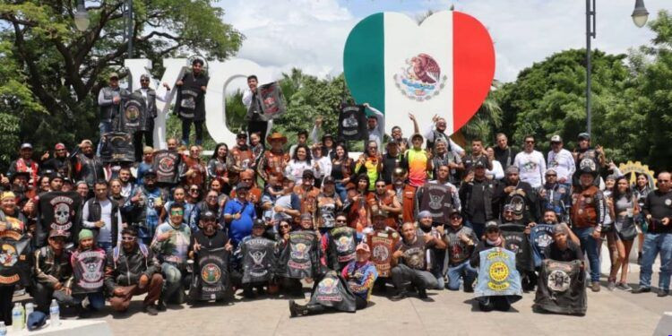 FGE ejecuta 22 cateos en Morelia y Los Reyes; asegura 154 máquinas tragamonedas y un mapache