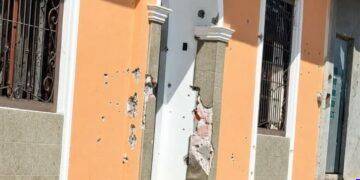 Atacan a balazos dos viviendas en Parácuaro; movilizan Ejército y Guardia Nacional